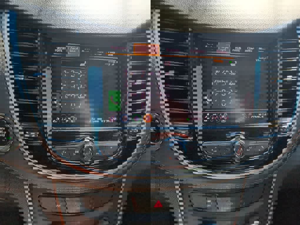 Used 2020 Chevrolet Trax LT w/ LT Convenience Package FWD image 10