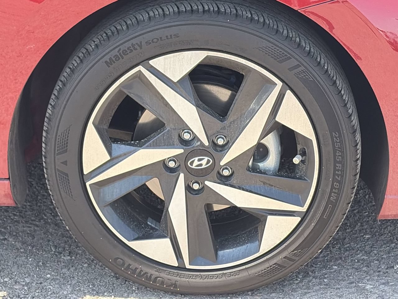Certified 2023 Hyundai Elantra Limited FWD image 9