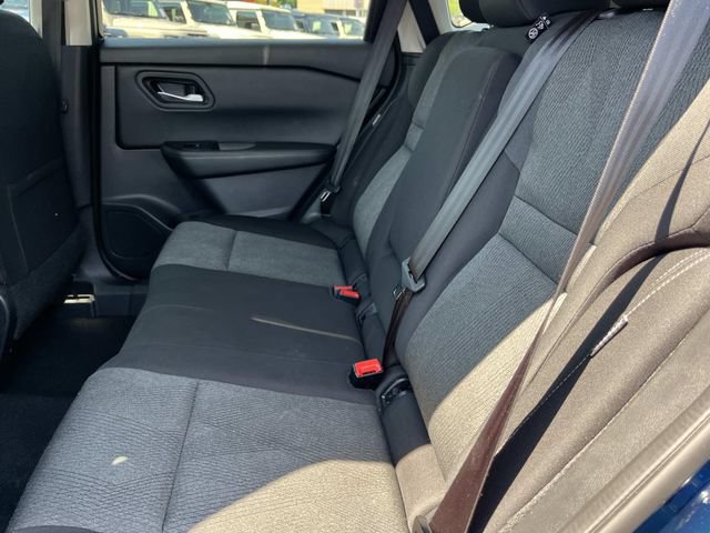 Used 2025 Nissan Rogue SV AWD/4WD image 19