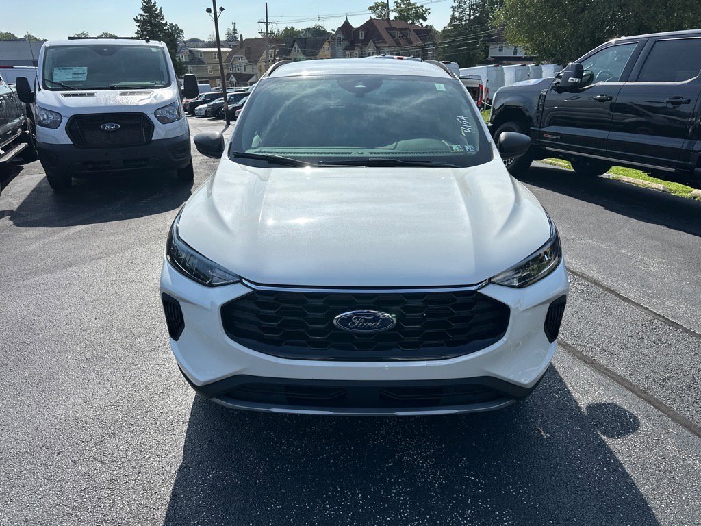 New 2025 Ford Escape ST-Line w/ Tech Pack #1 image 2
