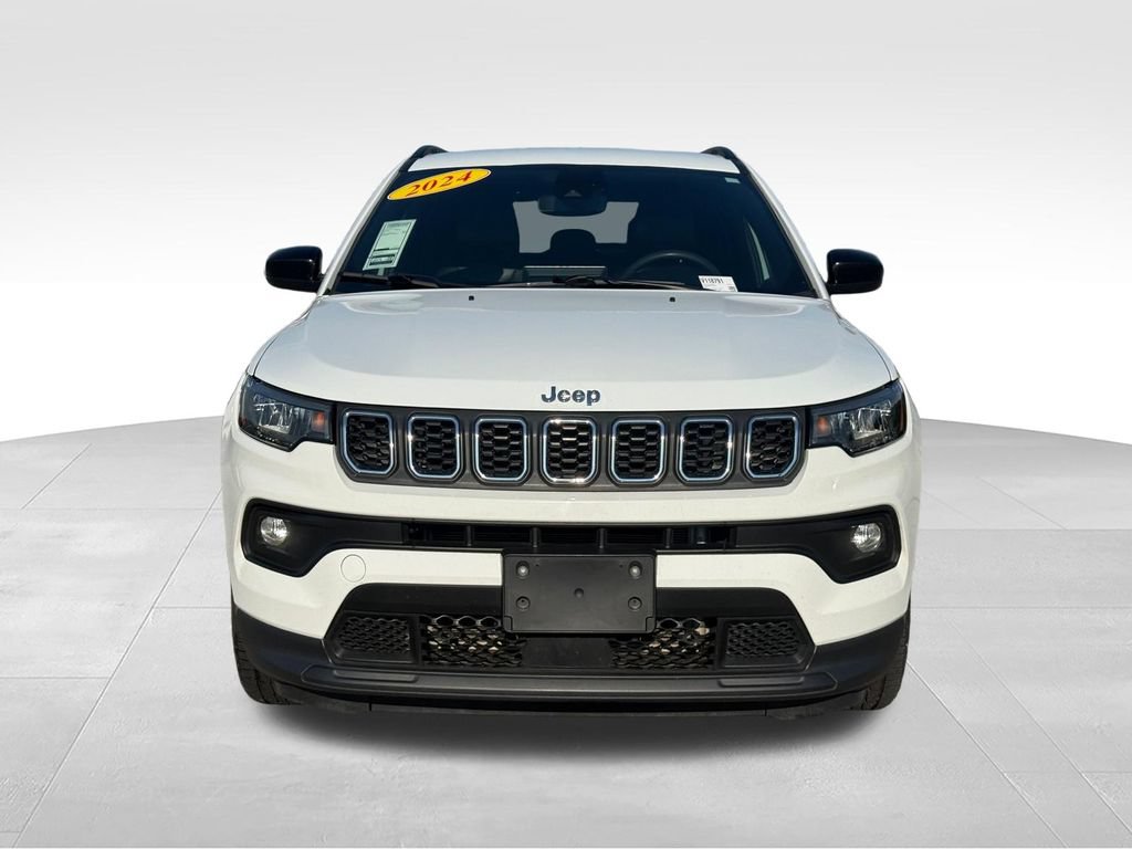 Used 2024 Jeep Compass Latitude AWD/4WD image 26