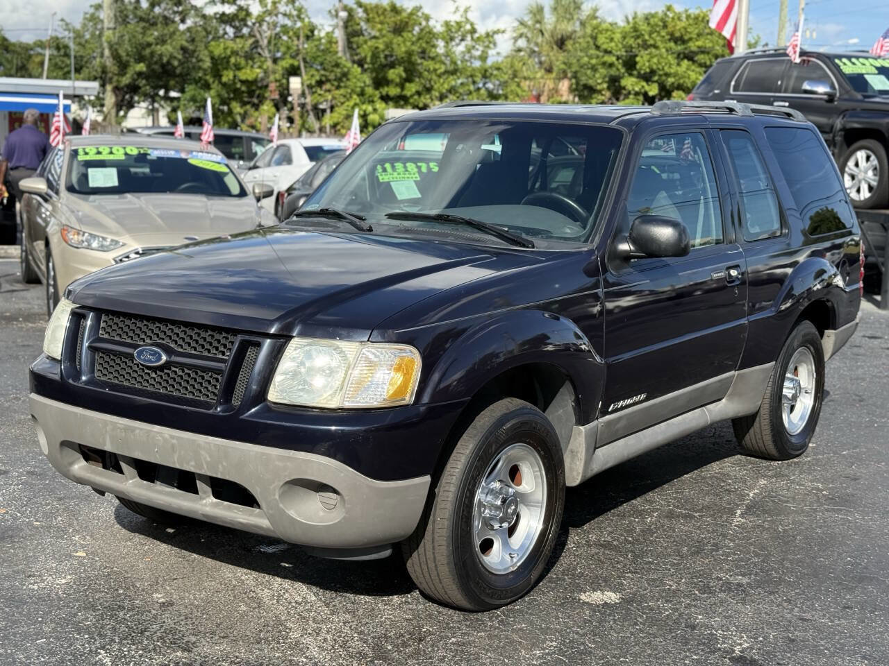 Used 2002 Ford Explorer Sport image 2