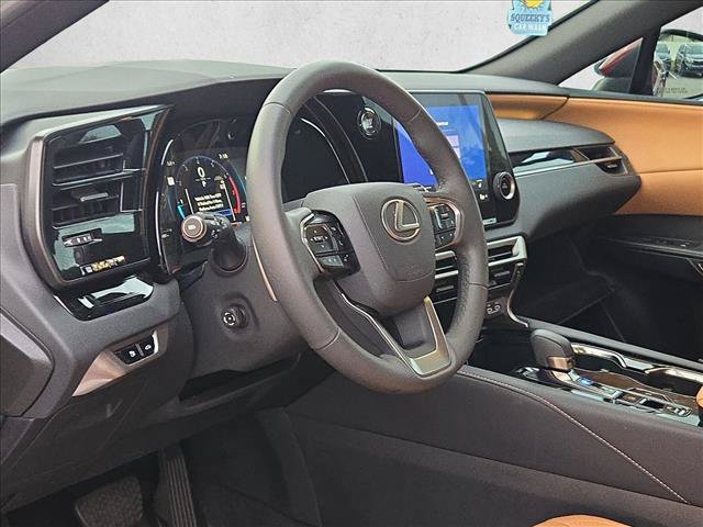 Used 2025 Lexus RX 350 FWD w/ Technology Package image 9