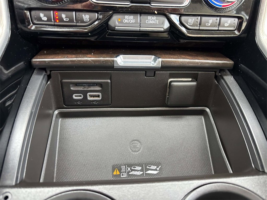 Used 2021 GMC Yukon Denali w/ Denali Ultimate Package image 32