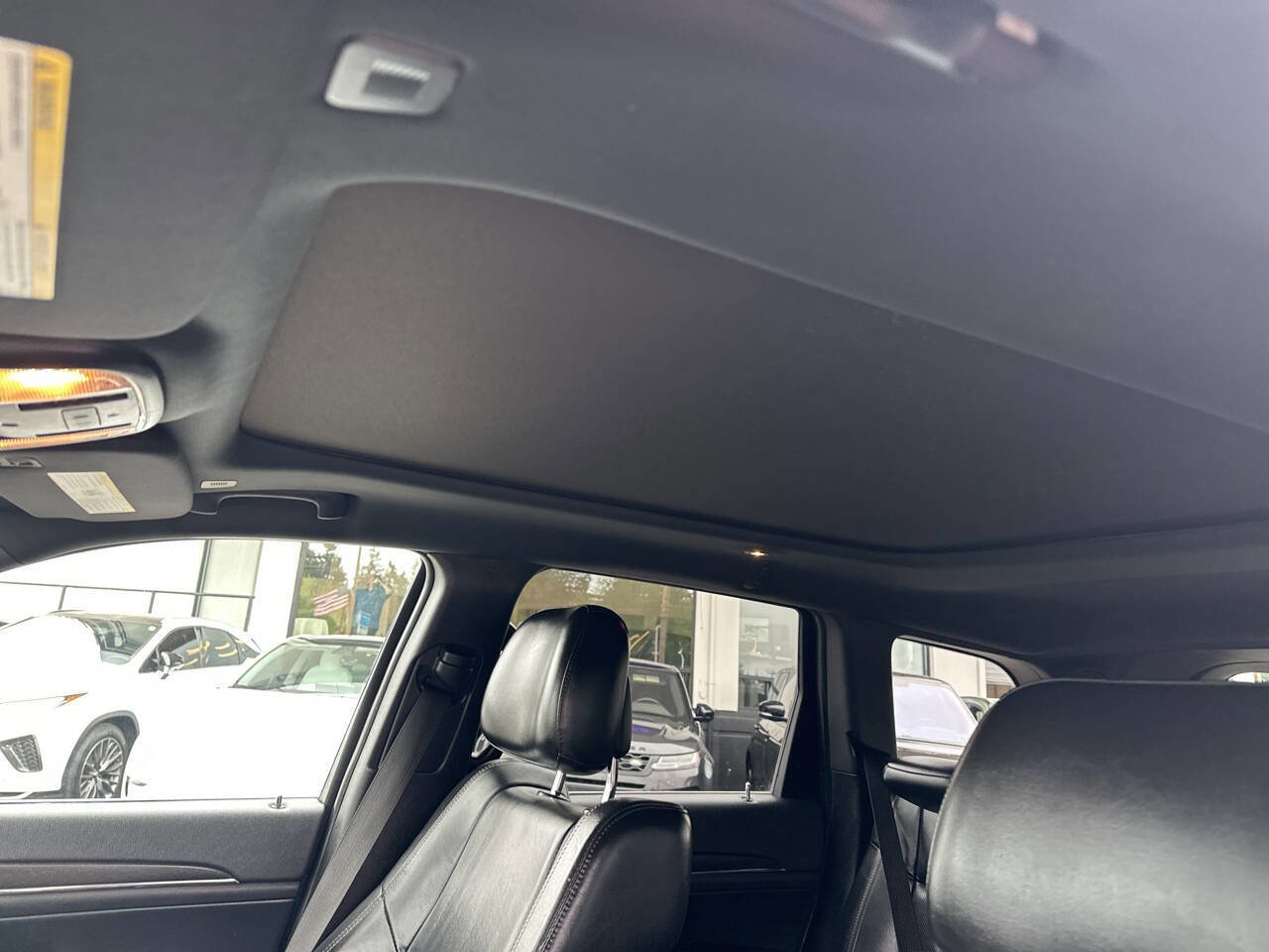 Used 2017 Jeep Grand Cherokee Limited w/ Luxury Group II image 39