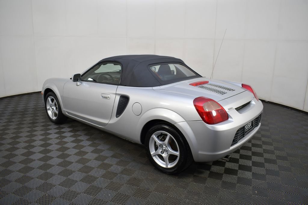 Used 2000 Toyota MR2 image 22