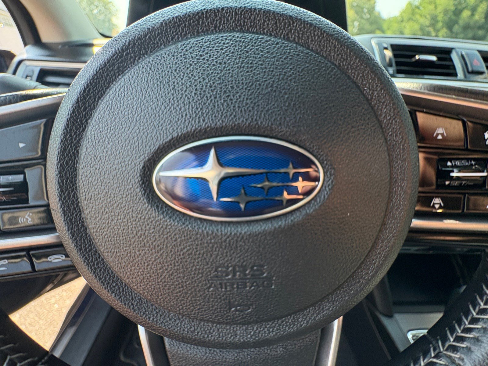 Used 2018 Subaru Outback 3.6R Limited AWD/4WD image 24