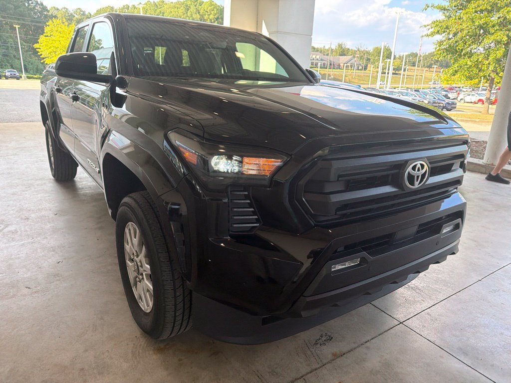 Used 2024 Toyota Tacoma SR5 w/ SR5 Upgrade Package RWD image 4