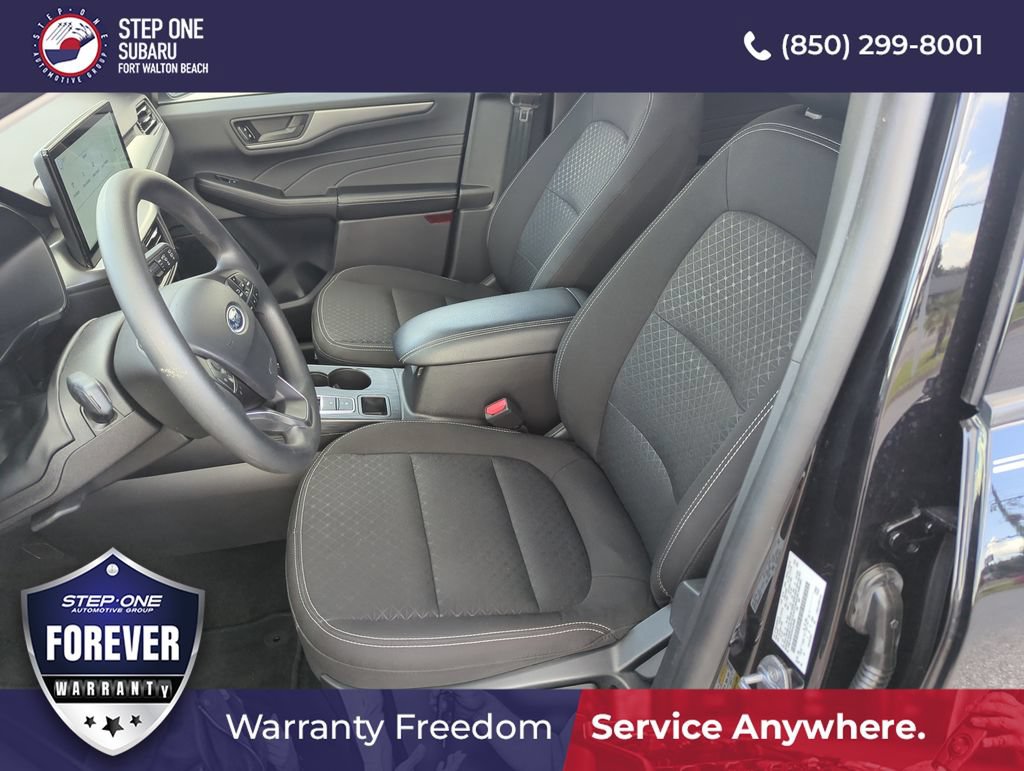 Used 2025 Ford Escape Active w/ Tech Pack #1 FWD image 12