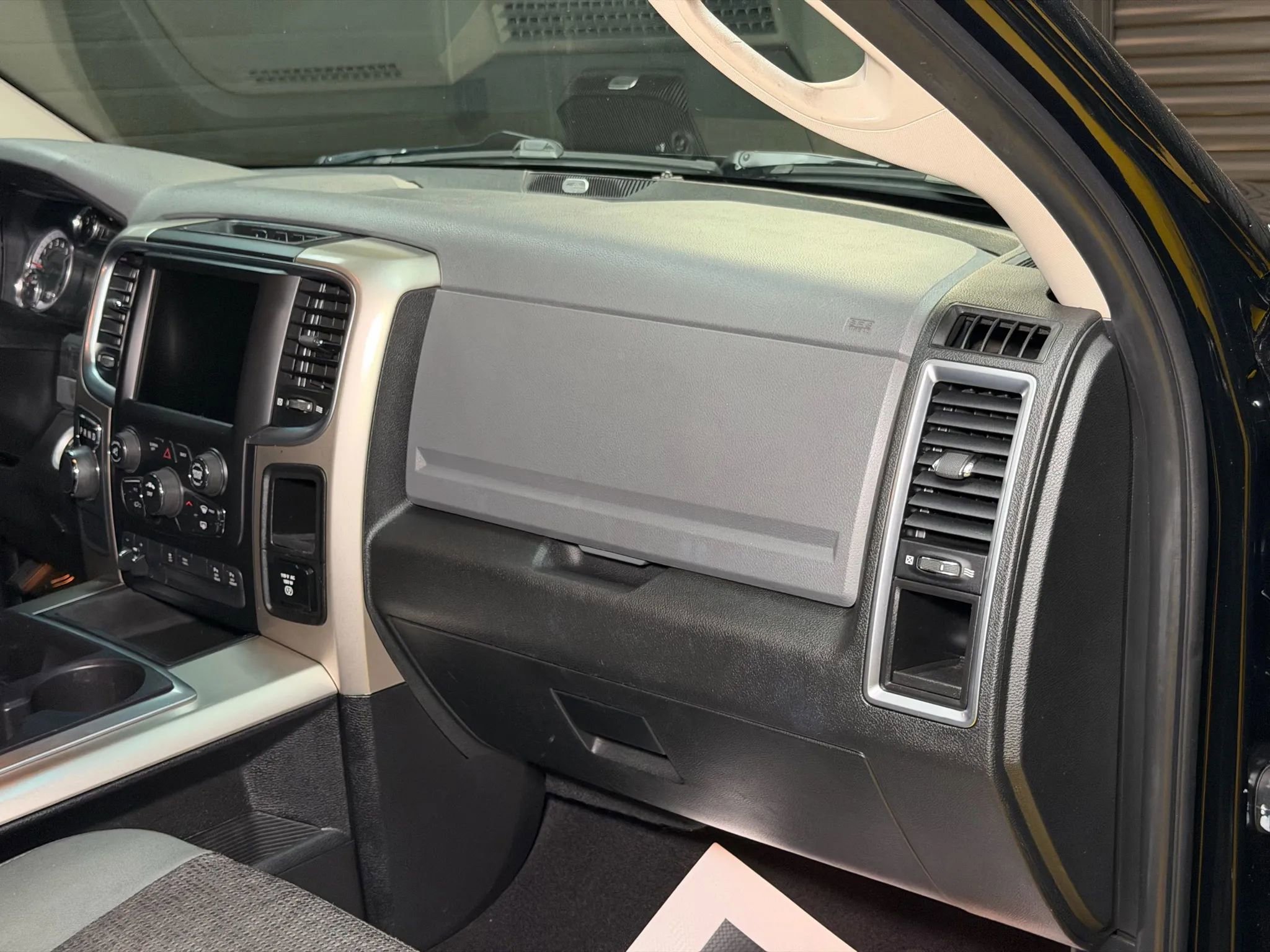 Used 2015 RAM 1500 Big Horn image 43