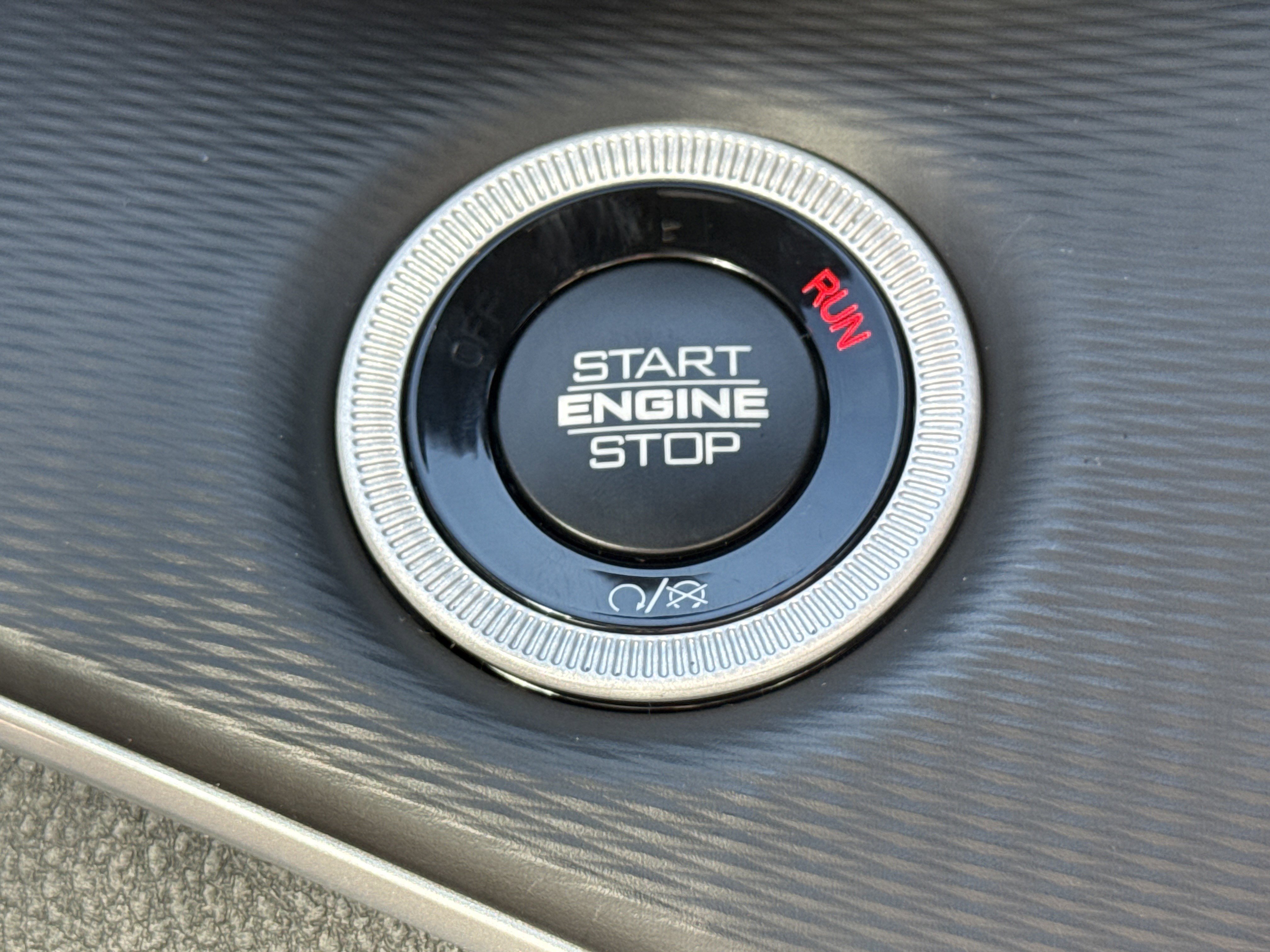 New 2025 Jeep Grand Cherokee L Altitude image 21