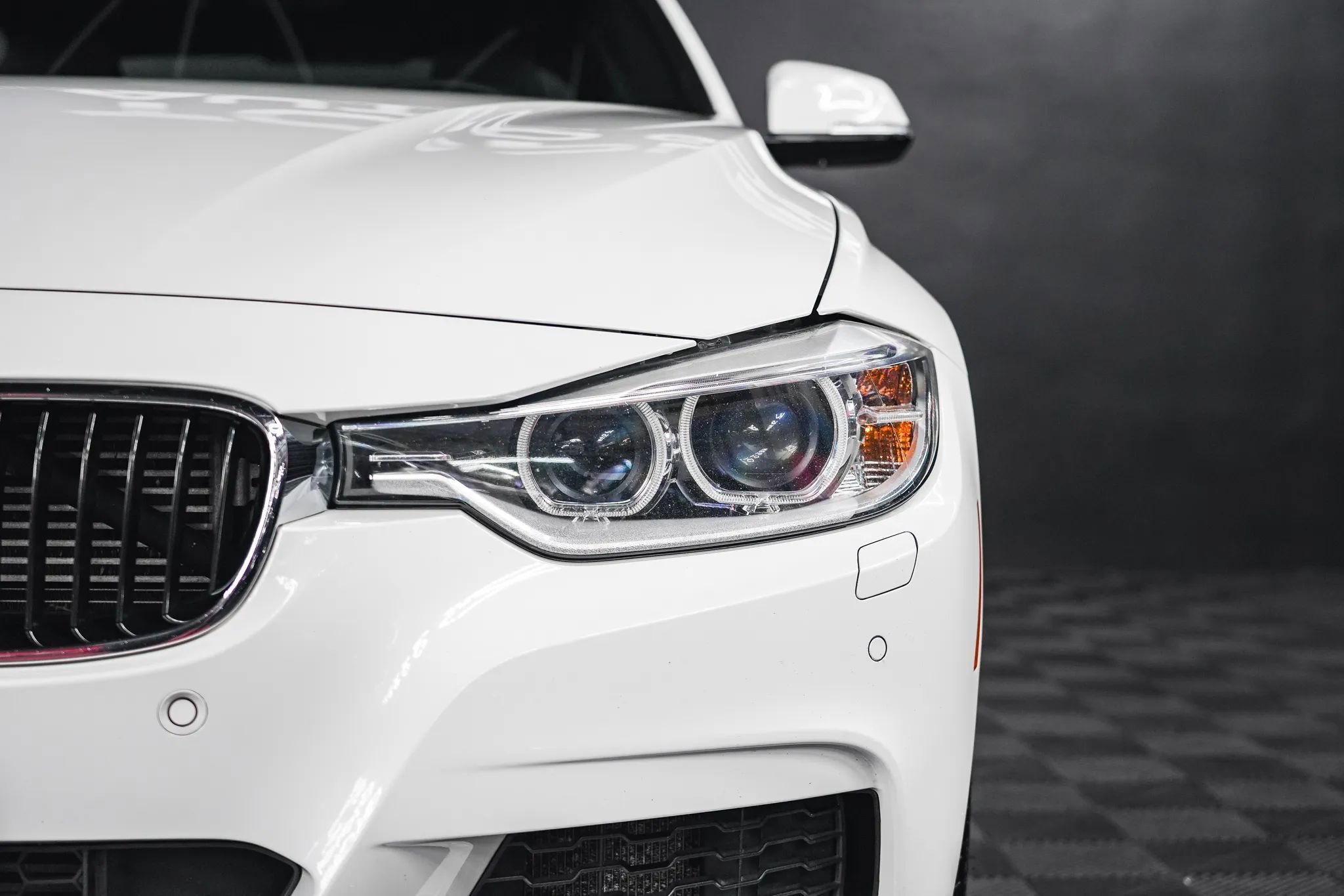 Used 2014 BMW 335i xDrive Sedan AWD/4WD image 10