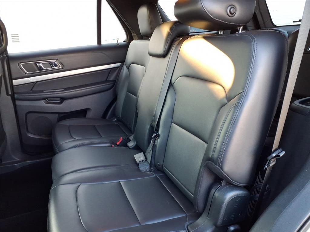 Certified 2019 Ford Explorer XLT w/ Equipment Group 202A image 25