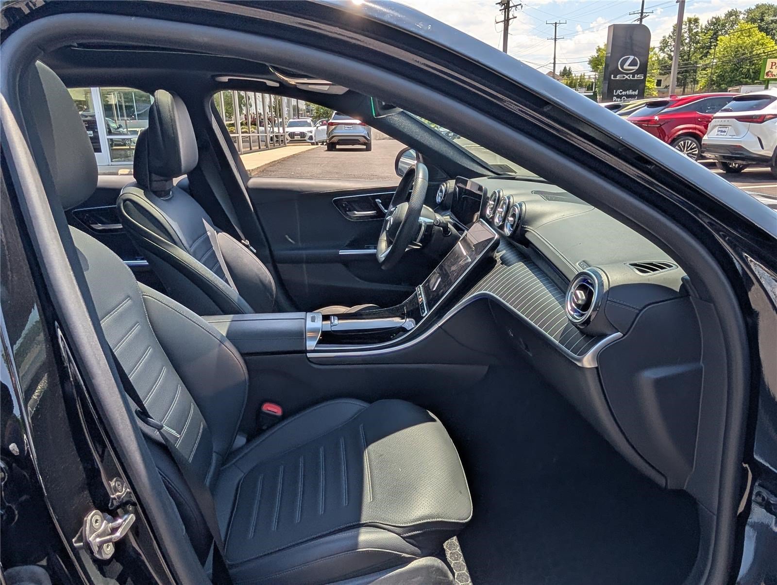 Used 2023 Mercedes-Benz C 300 4MATIC Sedan image 10
