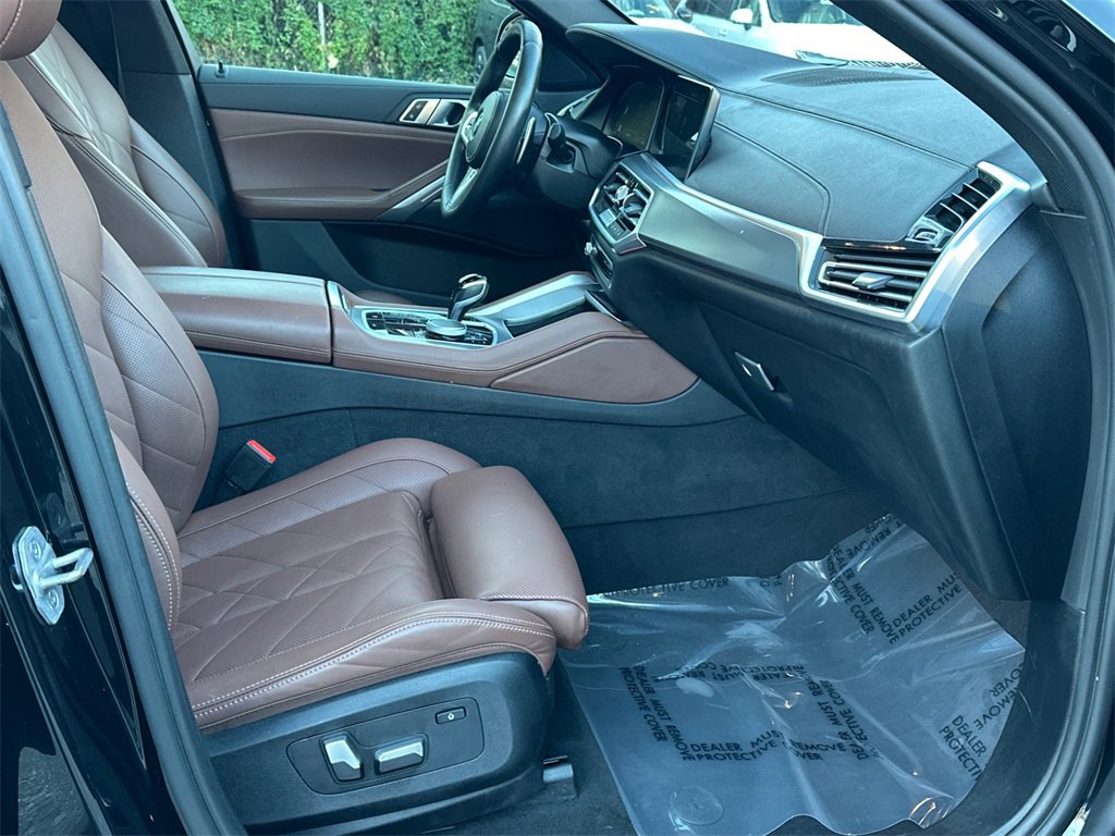 Used 2023 BMW X6 xDrive40i w/ M Sport Package image 11