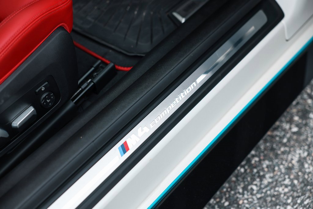 Used 2022 BMW M4 Competition w/ M Carbon Exterior Package image 24