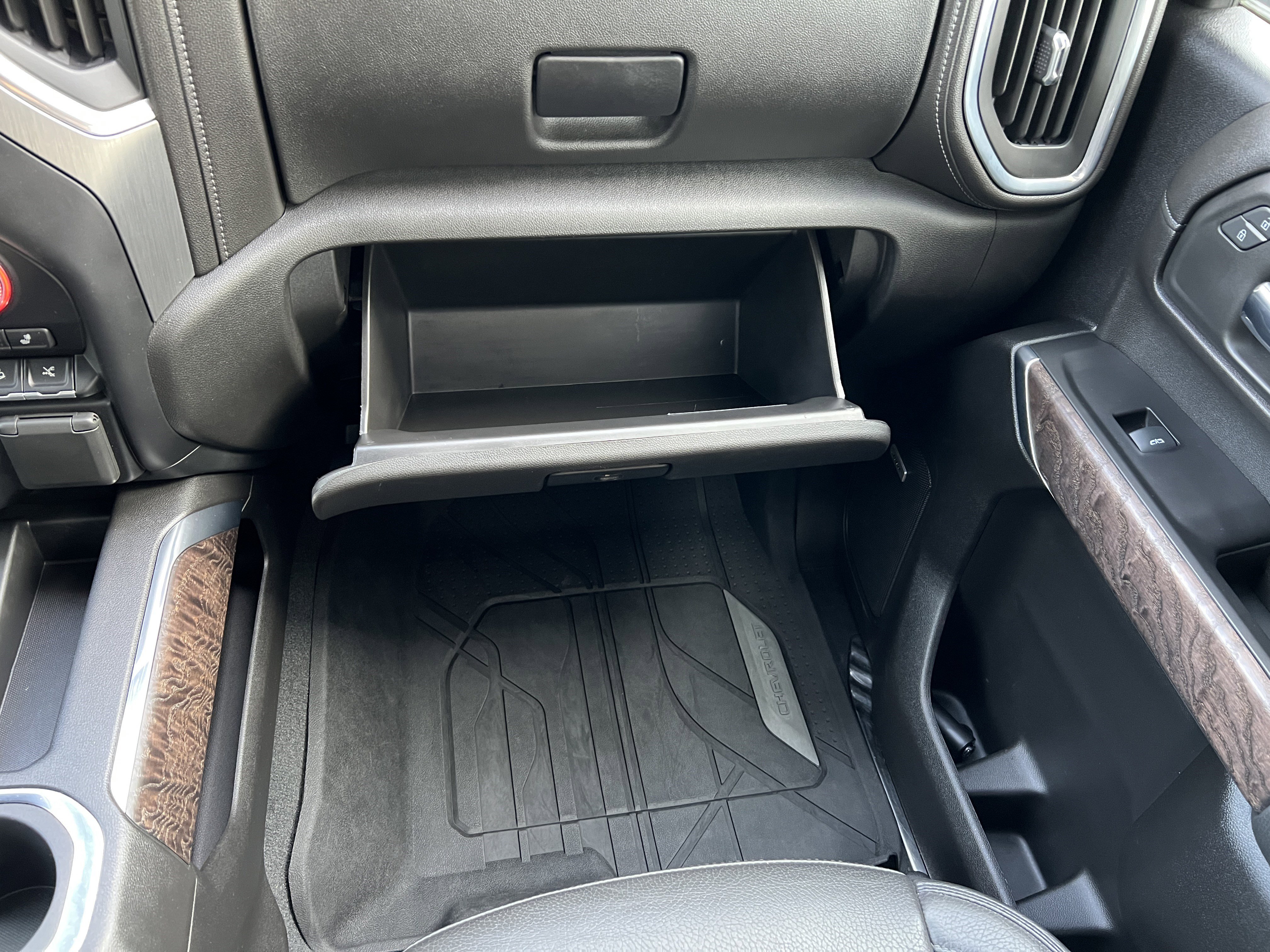 Used 2022 GMC Sierra 3500 Denali w/ Denali Ultimate Package image 35