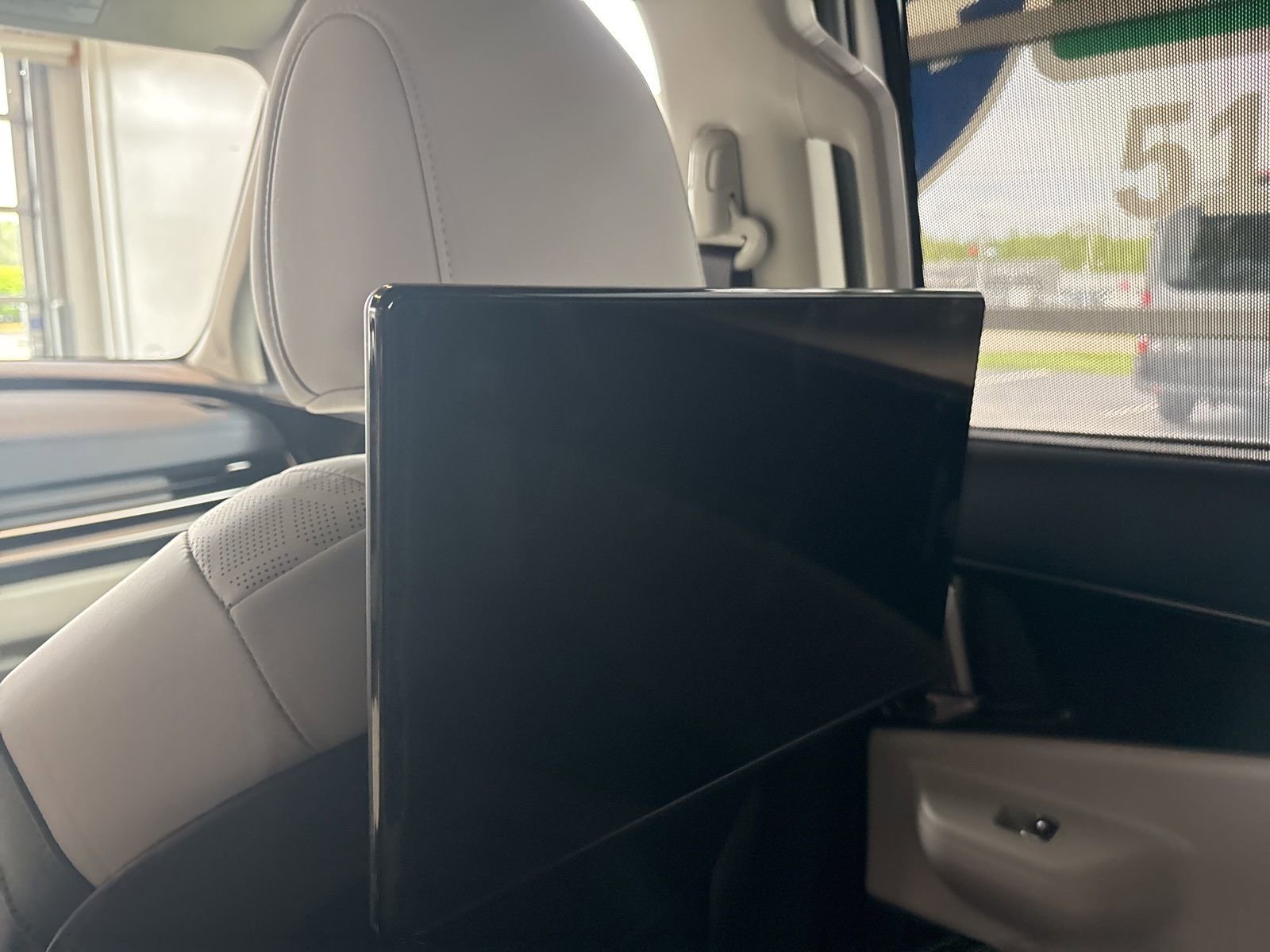 New 2025 Kia Carnival SX image 20