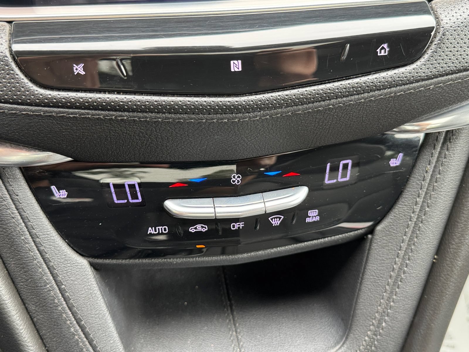 Used 2020 Cadillac XT5 Premium Luxury AWD/4WD image 22