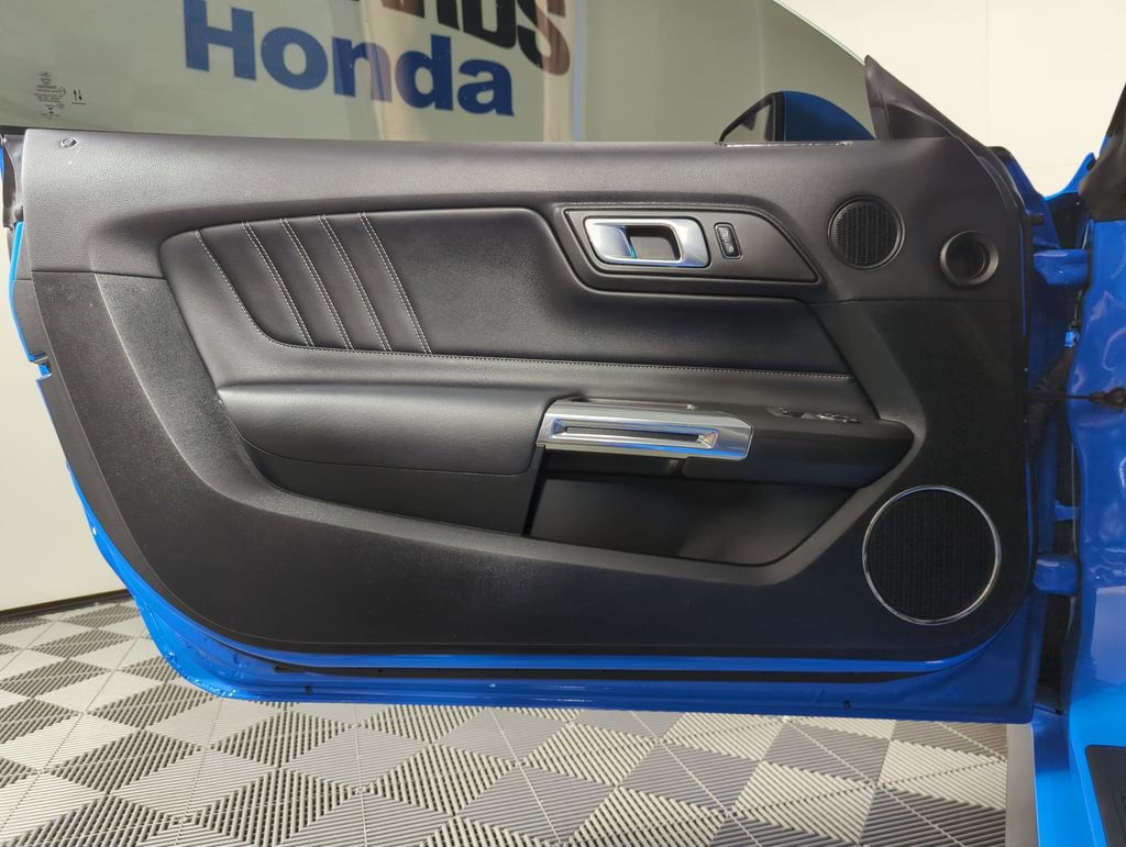 Used 2023 Ford Mustang Premium image 8