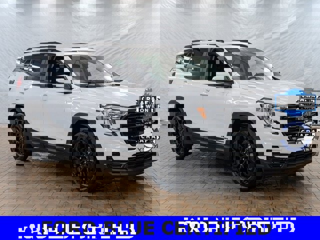 Used 2022 GMC Terrain SLE w/ Driver Convenience Package image 1