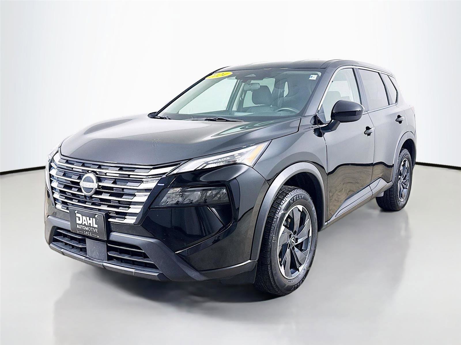 Used 2024 Nissan Rogue SV AWD/4WD image 4