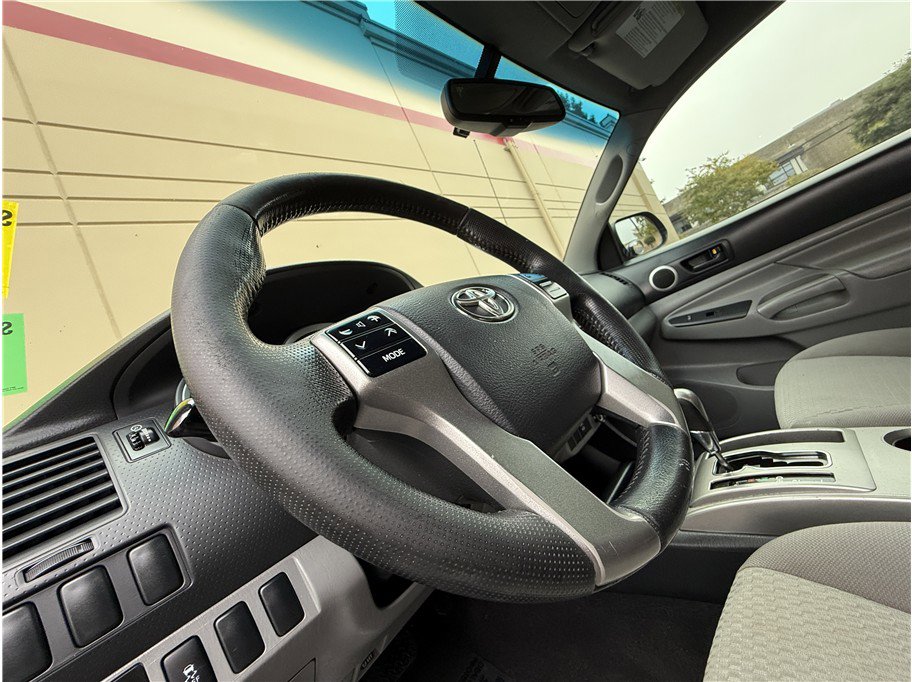 Used 2013 Toyota Tacoma 2WD Double Cab image 17