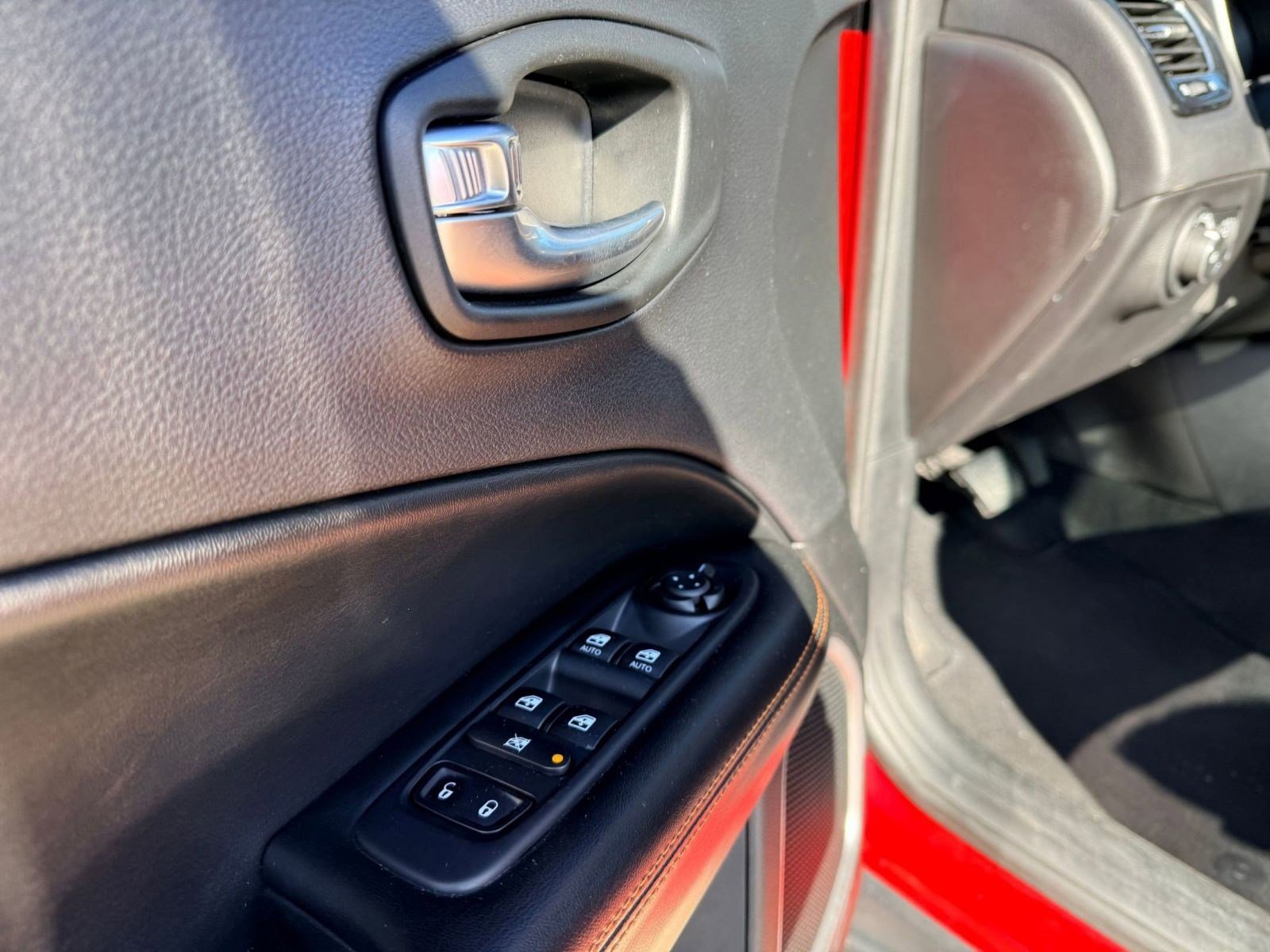 Used 2019 Jeep Compass Limited image 10