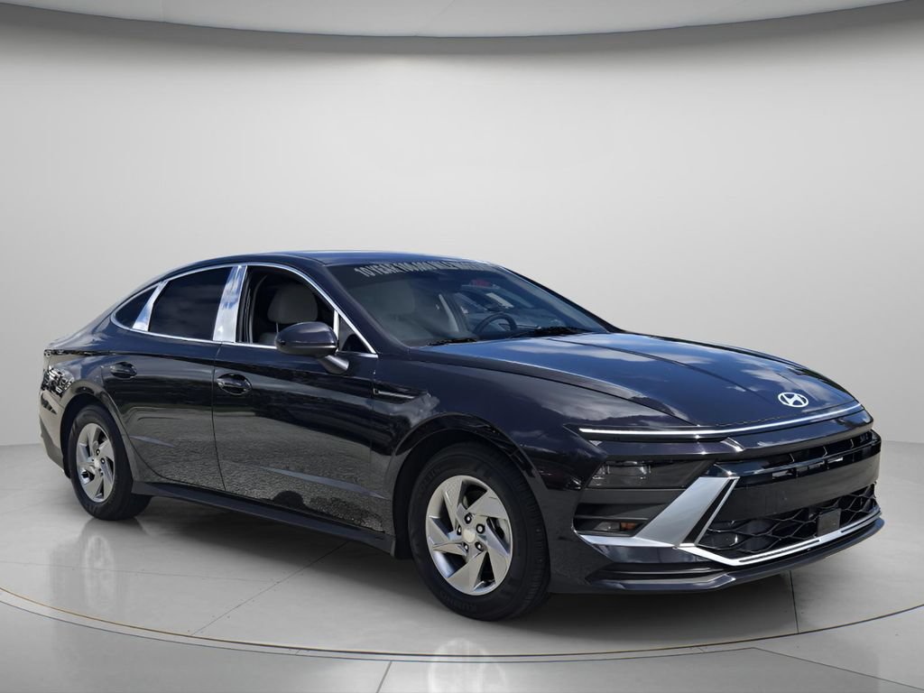 Certified 2025 Hyundai Sonata SE FWD image 9