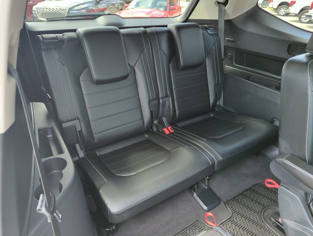 Used 2023 Volkswagen Atlas SEL Premium image 34