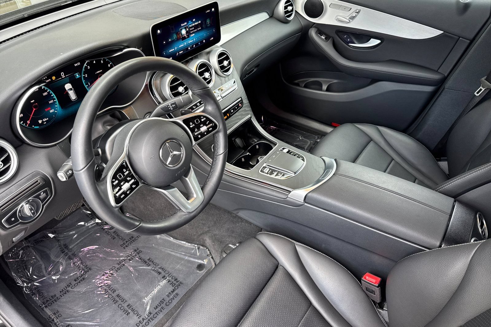 Used 2022 Mercedes-Benz GLC 300 w/ Premium Package Lite image 9