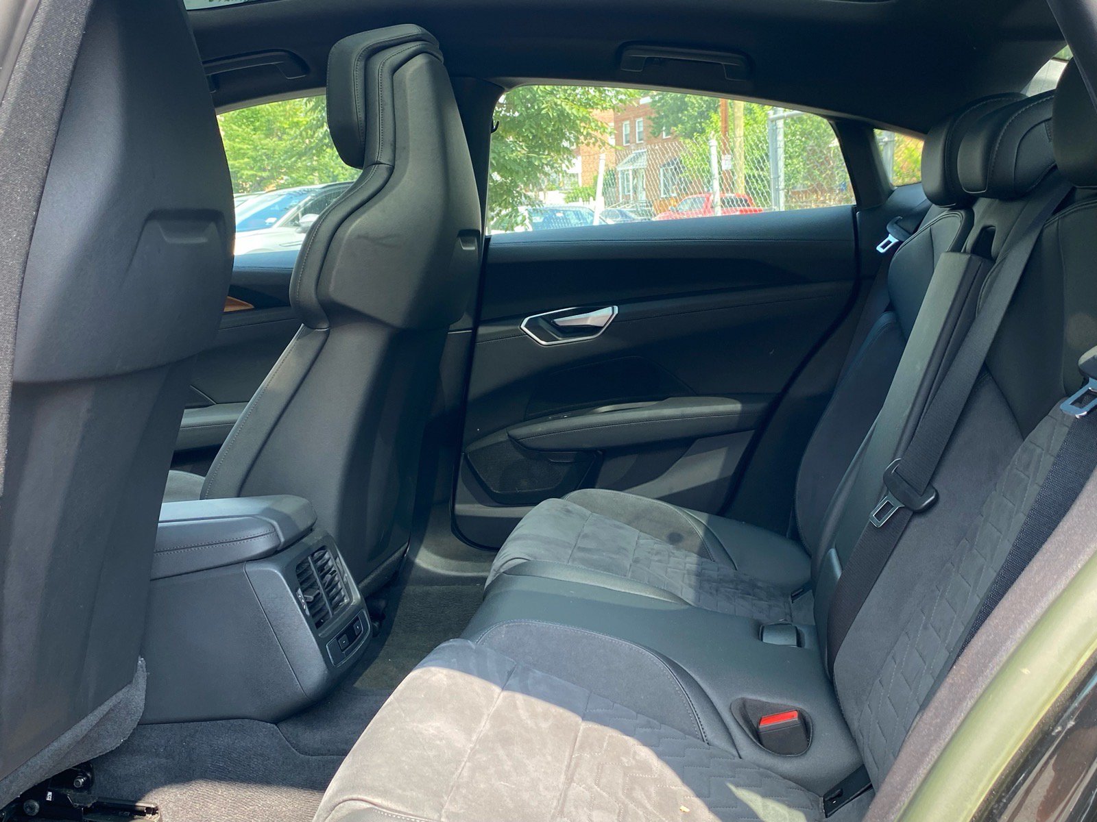 Used 2022 Audi e-tron GT Premium Plus AWD/4WD image 16