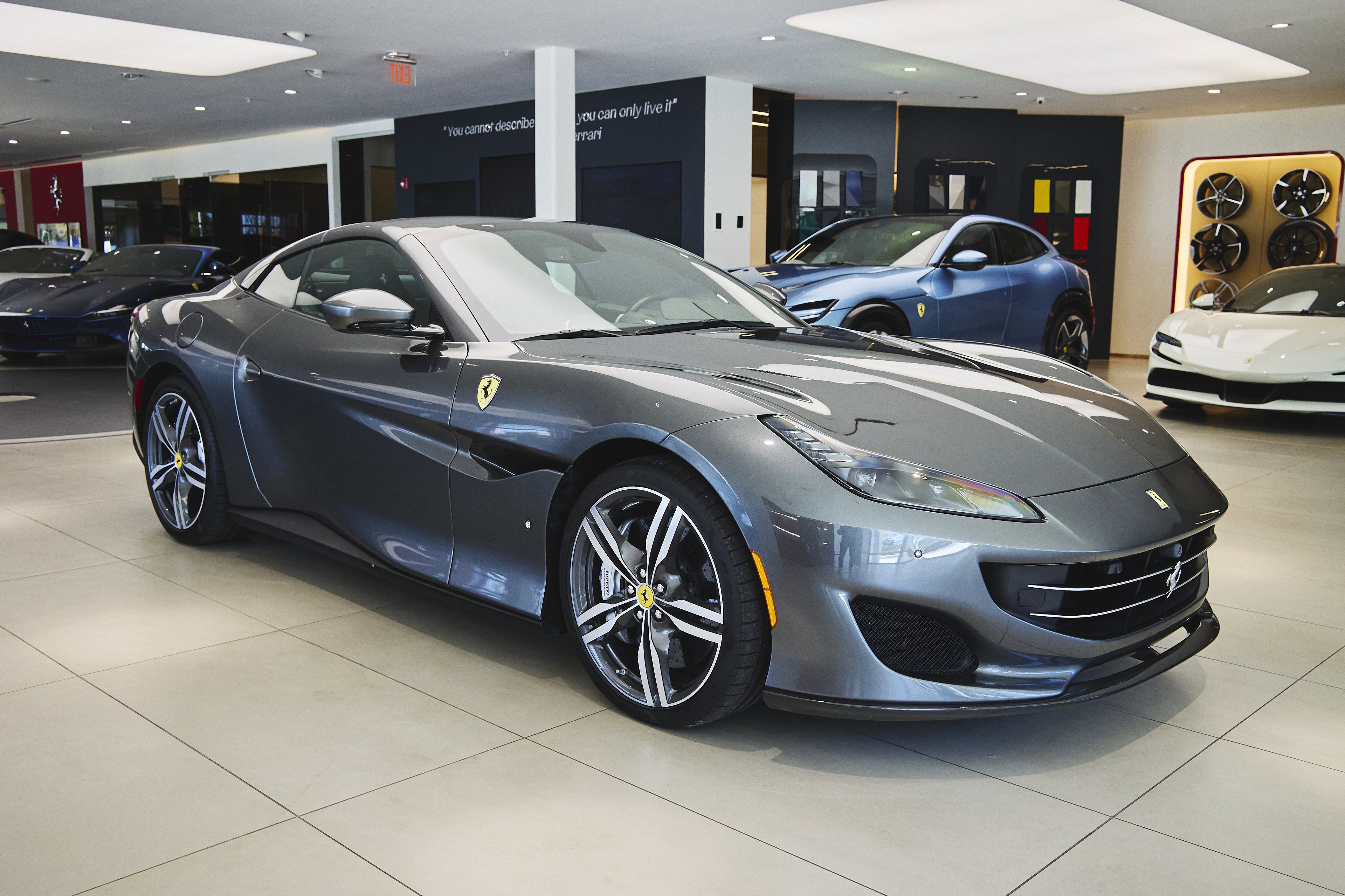 Used 2019 Ferrari Portofino RWD image 54