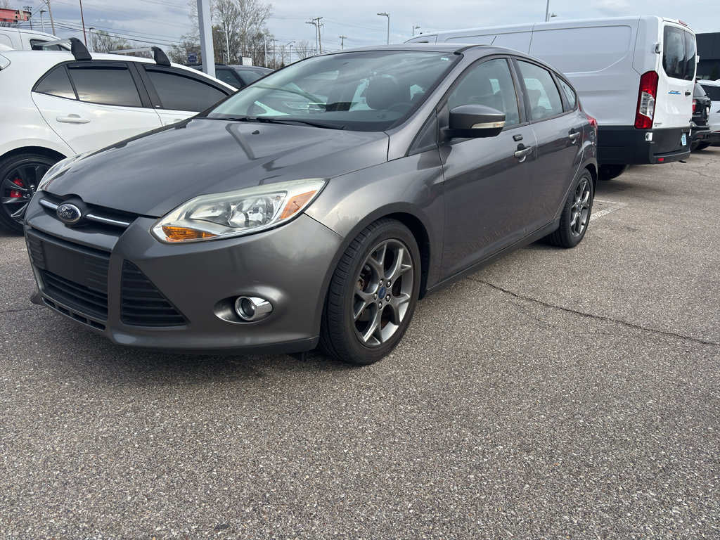 Used 2014 Ford Focus SE w/ Equipment Group 201A image 2