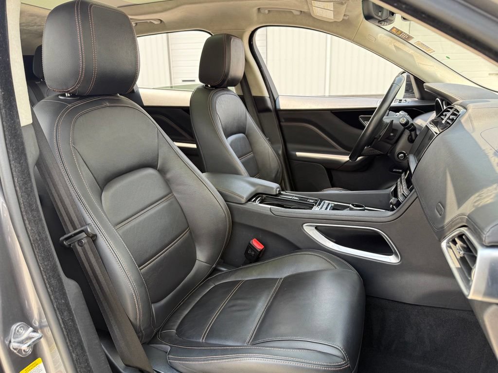 Used 2019 Jaguar F-PACE Prestige AWD/4WD image 20
