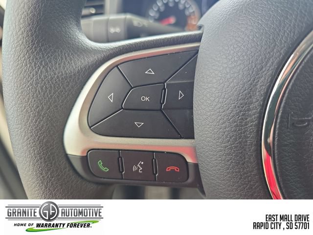 Used 2023 Jeep Renegade Latitude AWD/4WD image 32