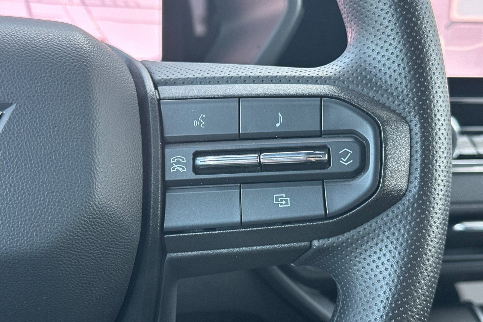 Used 2026 Chevrolet Colorado Trail Boss image 38