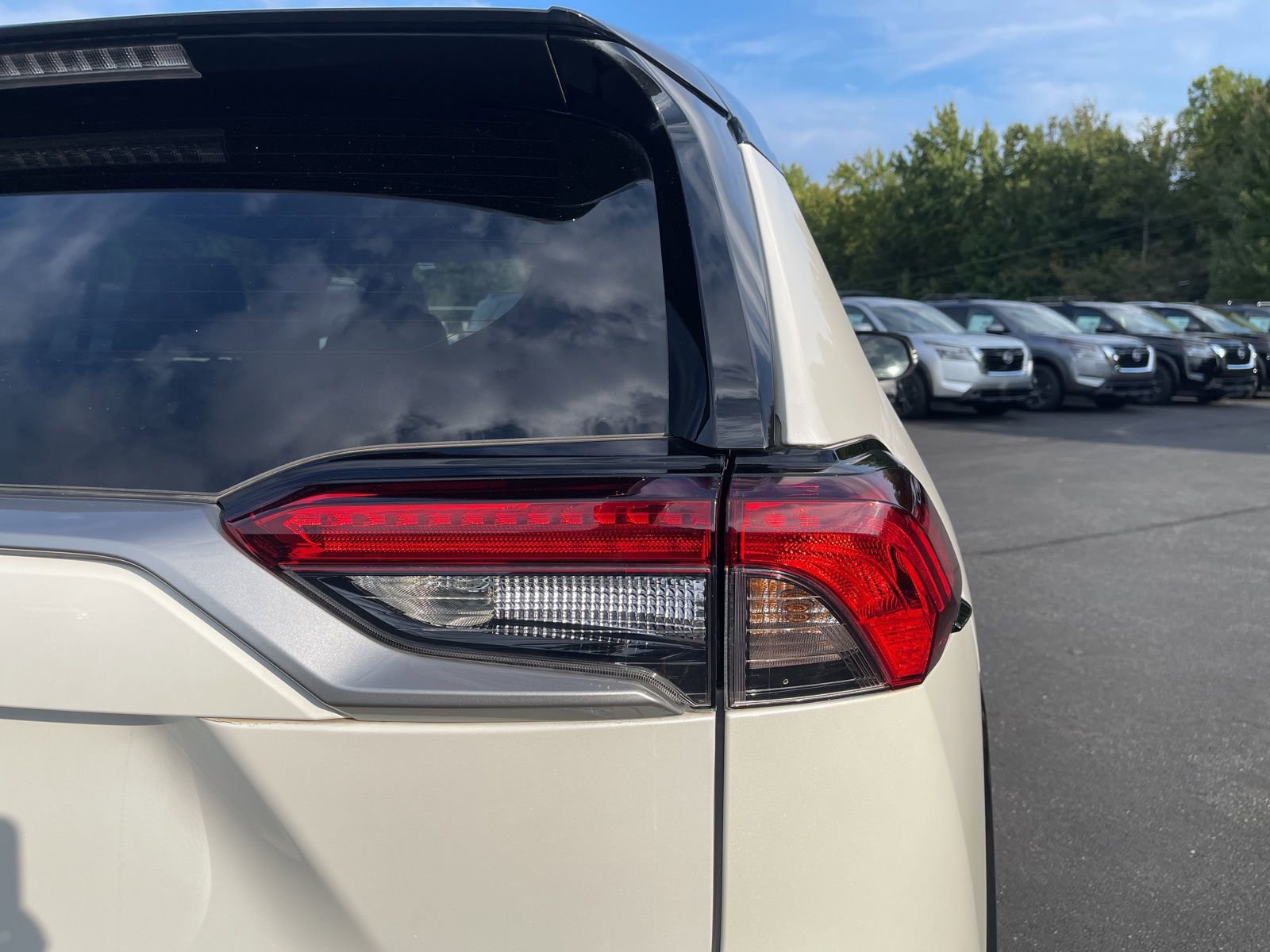 Used 2022 Toyota RAV4 XSE image 12