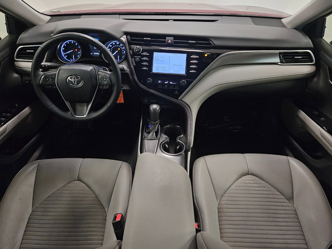 Used 2018 Toyota Camry SE image 25
