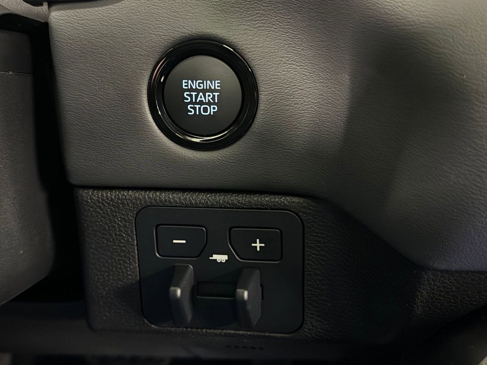 New 2026 Toyota Tundra Platinum image 34