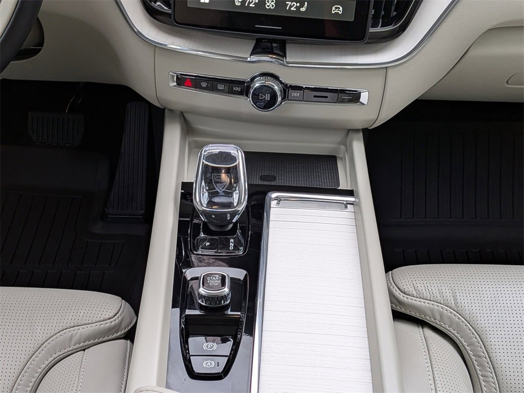 New 2026 Volvo XC60 T8 Ultra w/ Protection Package Premier image 20