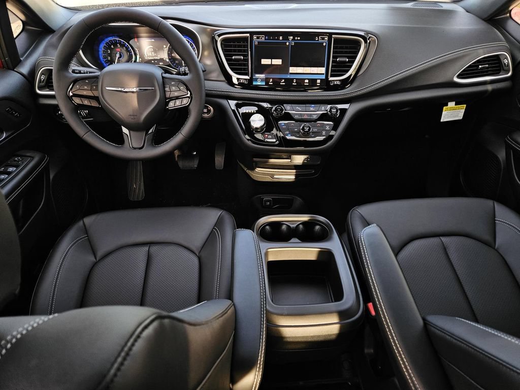 New 2026 Chrysler Pacifica Select w/ S Appearance Package FWD image 11