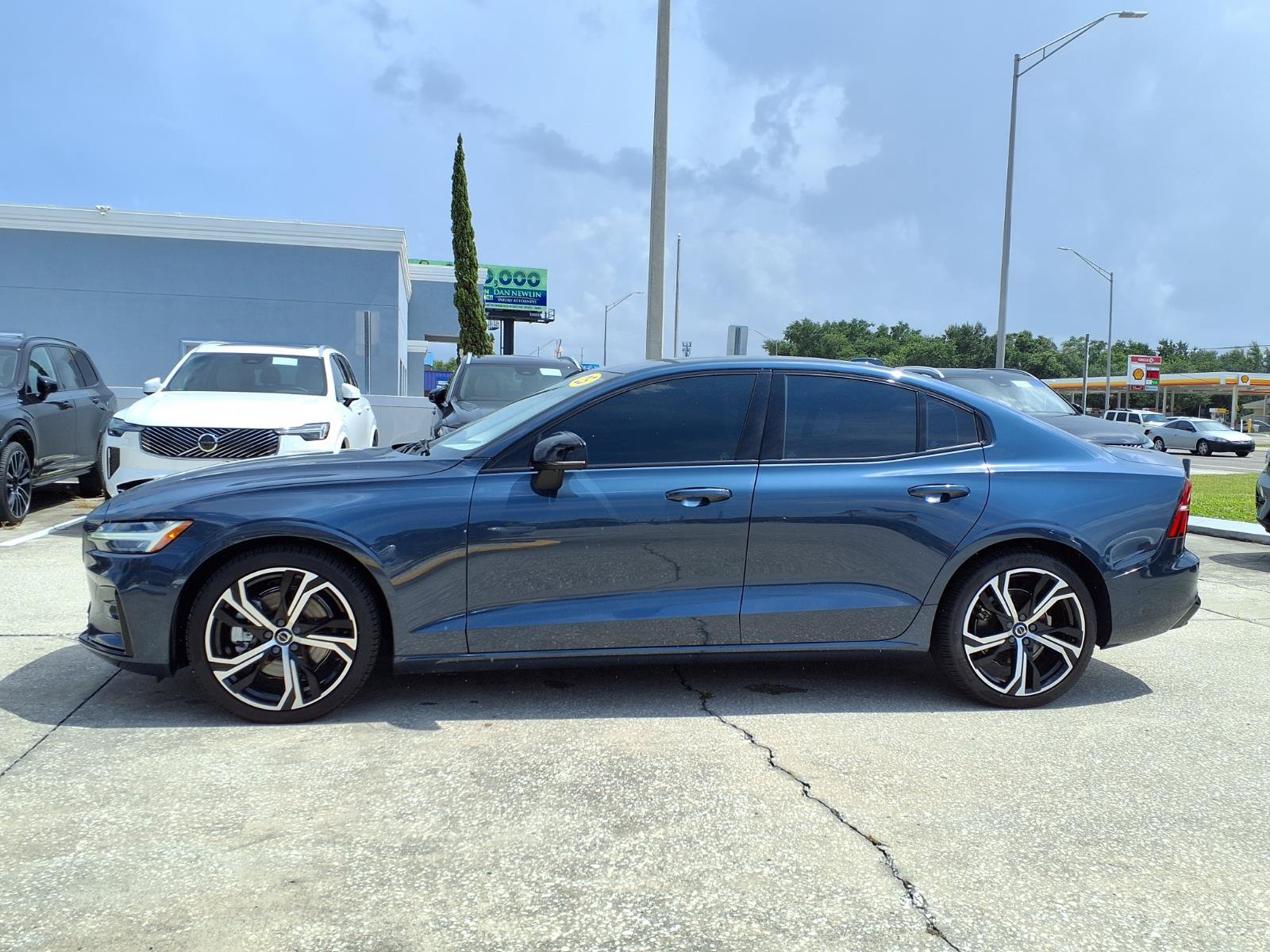 Certified 2025 Volvo S60 B5 Plus FWD image 4