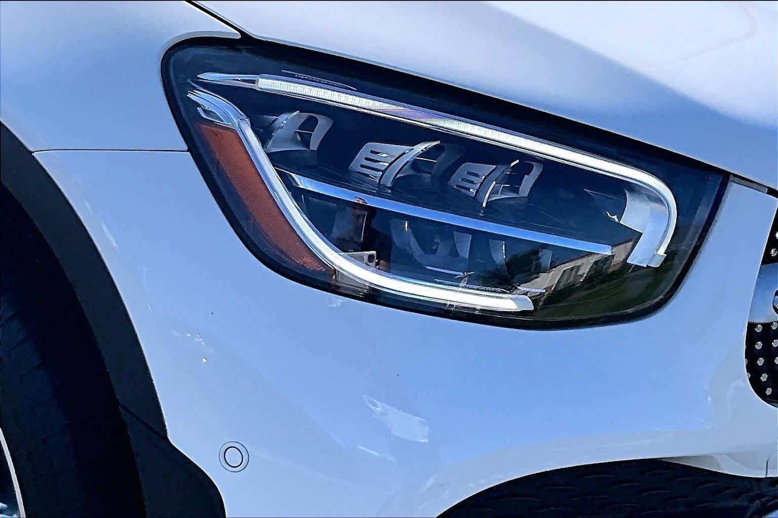 Used 2022 Mercedes-Benz GLC 300 4MATIC image 27