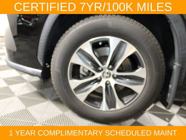 Used 2020 Toyota Highlander XLE AWD/4WD image 28
