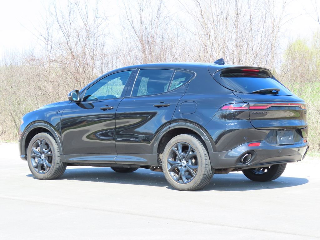 Used 2024 Dodge Hornet R/T w/ R/T Blacktop Package image 4