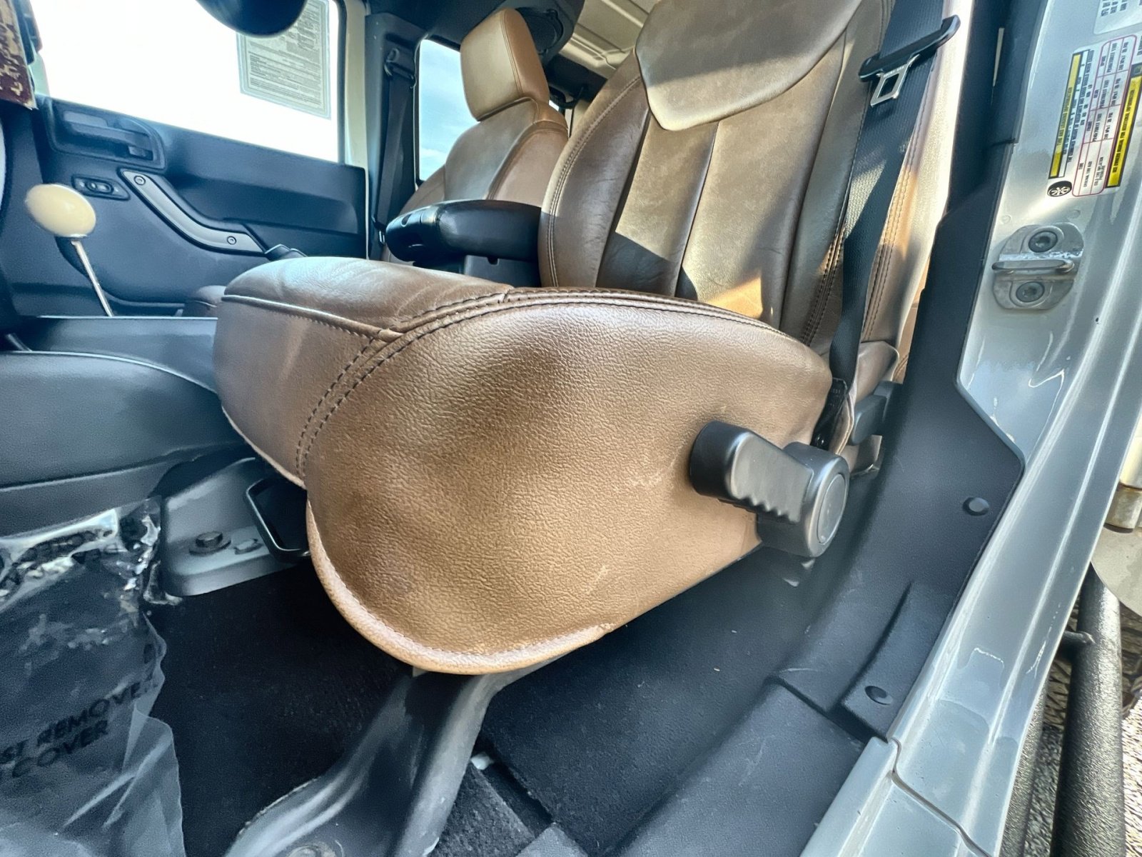 Used 2013 Jeep Wrangler Unlimited Sahara image 14