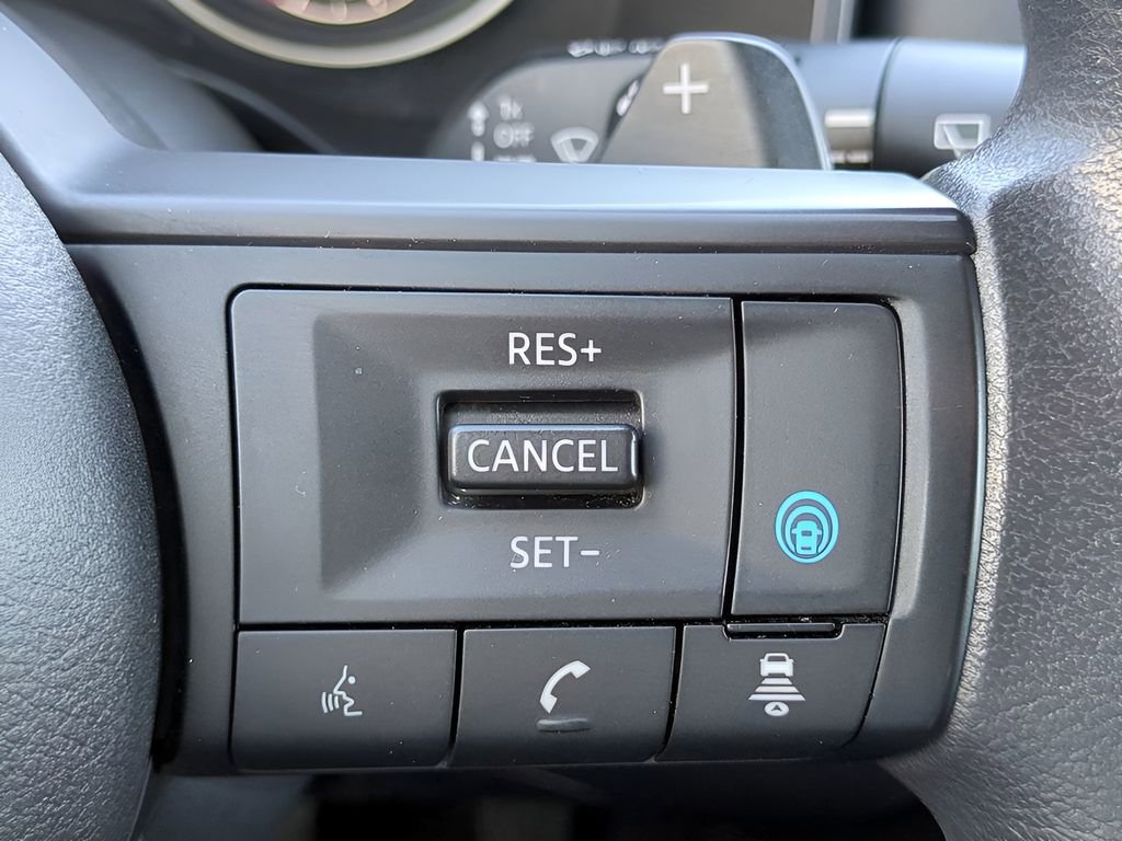 Certified 2024 Nissan Rogue SV image 25