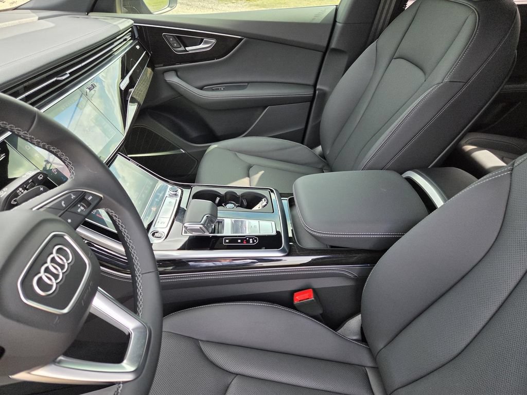 Used 2026 Audi Q8 Premium Plus AWD/4WD image 24
