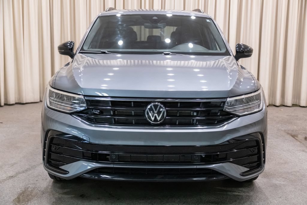 Certified 2024 Volkswagen Tiguan SE R-Line AWD/4WD image 3